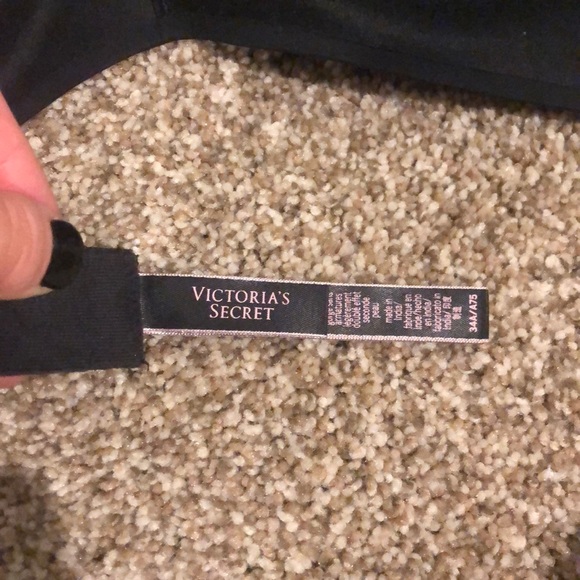 Victoria’s Secret Wireless bra size 34A - Picture 5 of 5